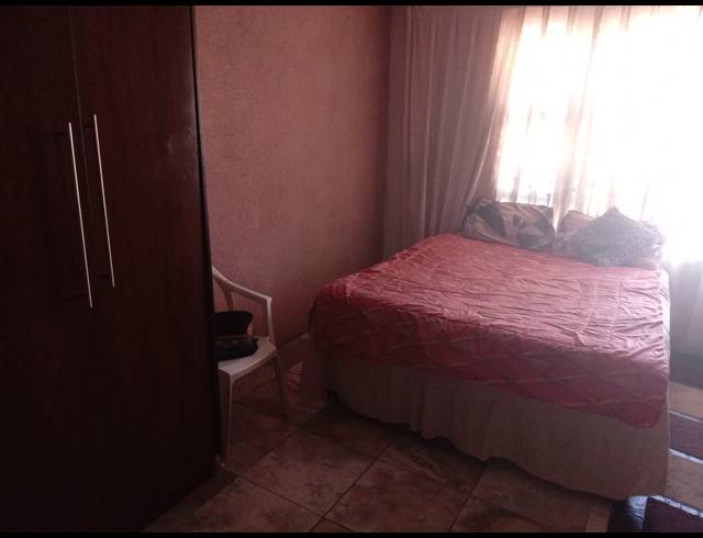 3 BEDROOM FREEHOLD FOR SALE IN VOSLOORUS
